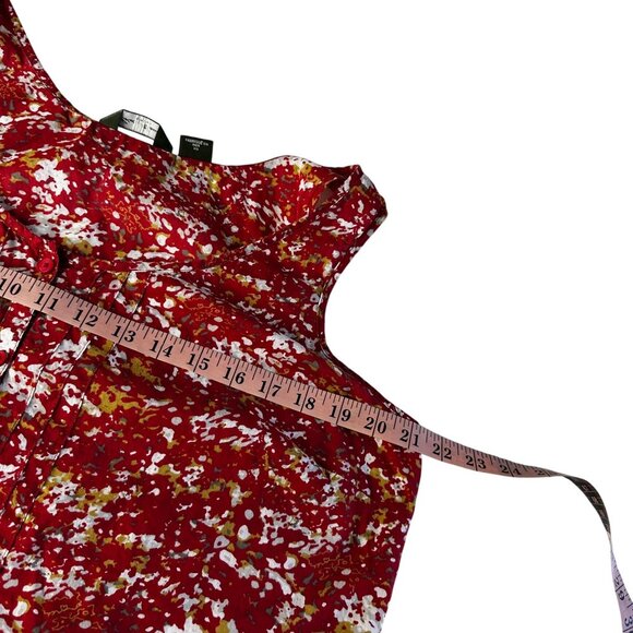 Eddie Bauer Sleevless Top XL 100% Cotton Button Front Pintucking Red Abstract - Picture 8 of 9